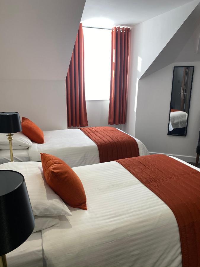 Revelstoke Hotel 4*