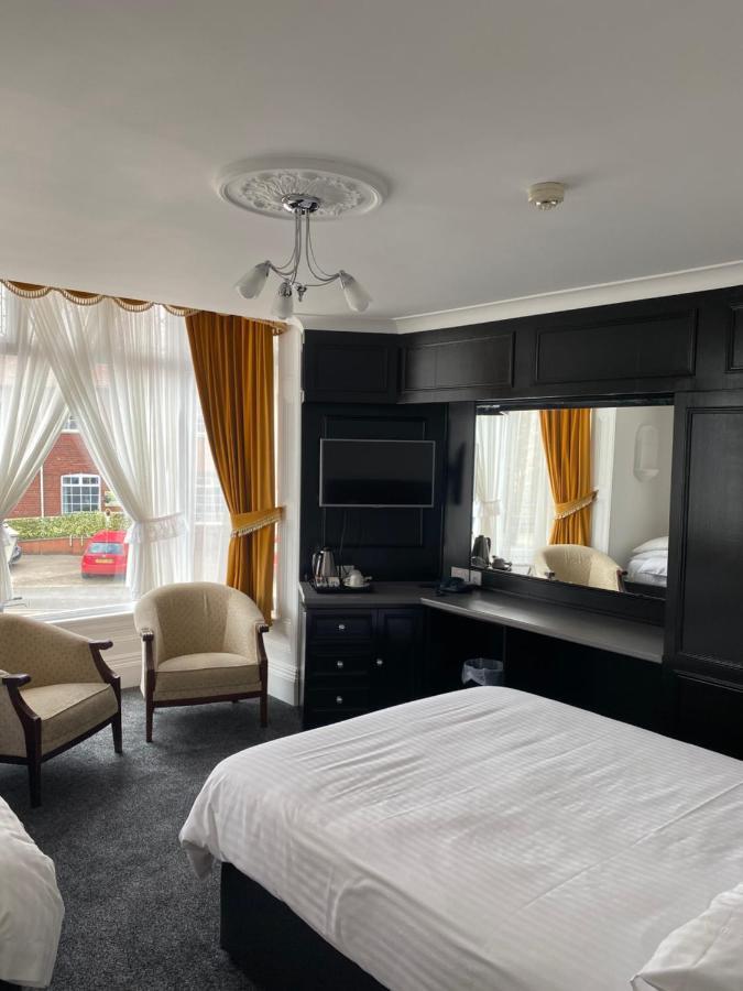 Revelstoke Hotel