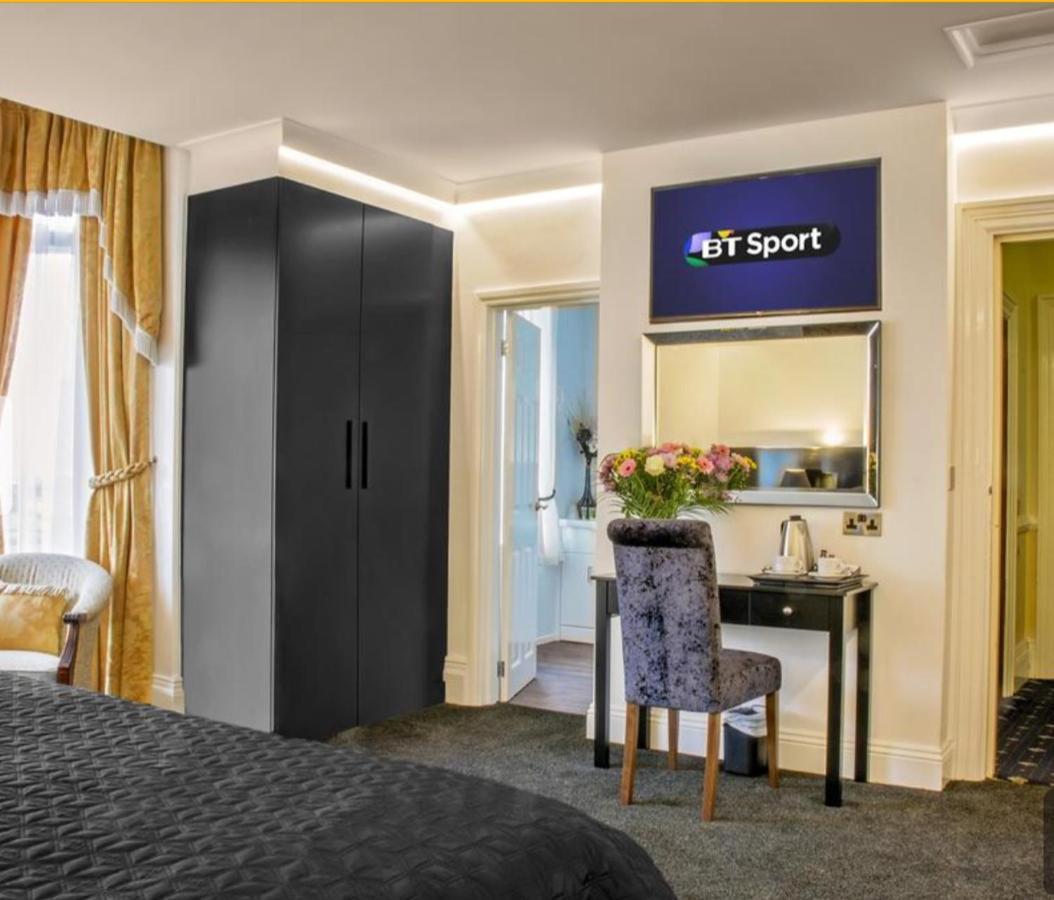 Revelstoke Hotel 4*